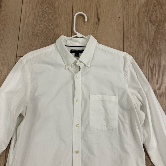 Banana Republic men’s cotton stretch oxford dress shirt. - Picture 2 of 5